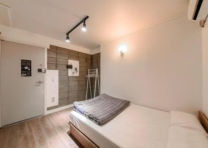 Itaewon Yellow 3* Seúl